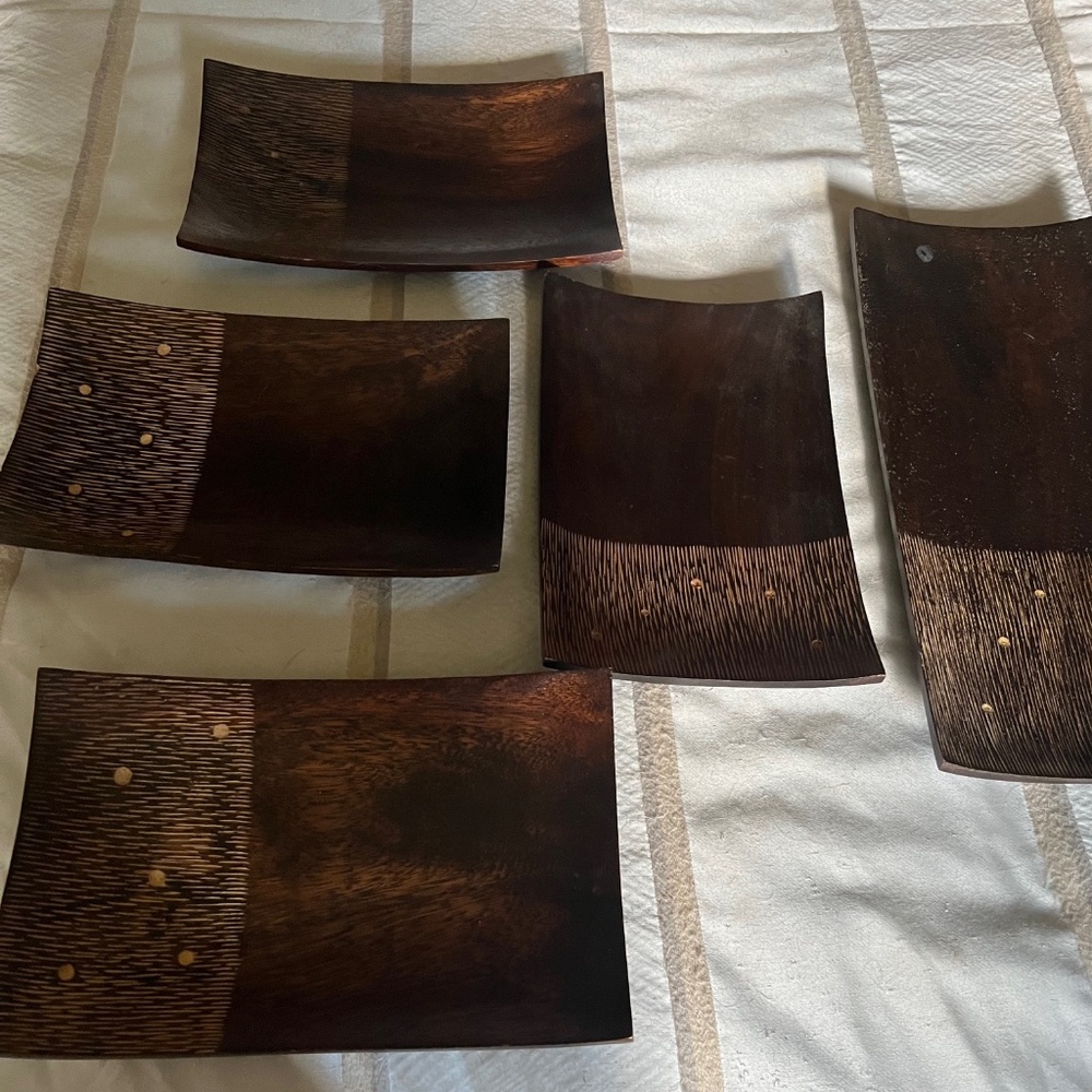 5 Piece Rectangular Wood Plate Serving Set W/ Carved Design--4 Plates, 1 Platter